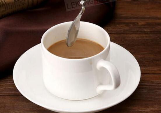 喝咖啡的时候为什么会给一个小勺子？